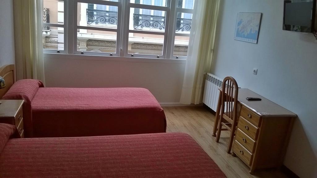 Hostal El Cairo Ferrol Exterior foto